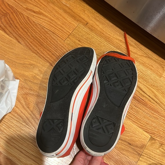 Converse Tomato Red Canvas High Top men’s 11 women’s 13 - Picture 5 of 5